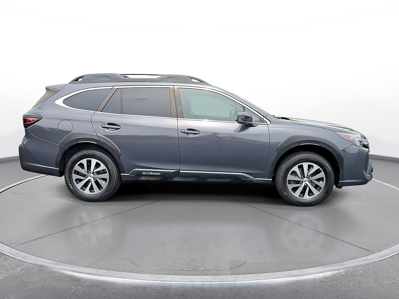 Used 2023 Subaru Outback Premium AWD/4WD image 9
