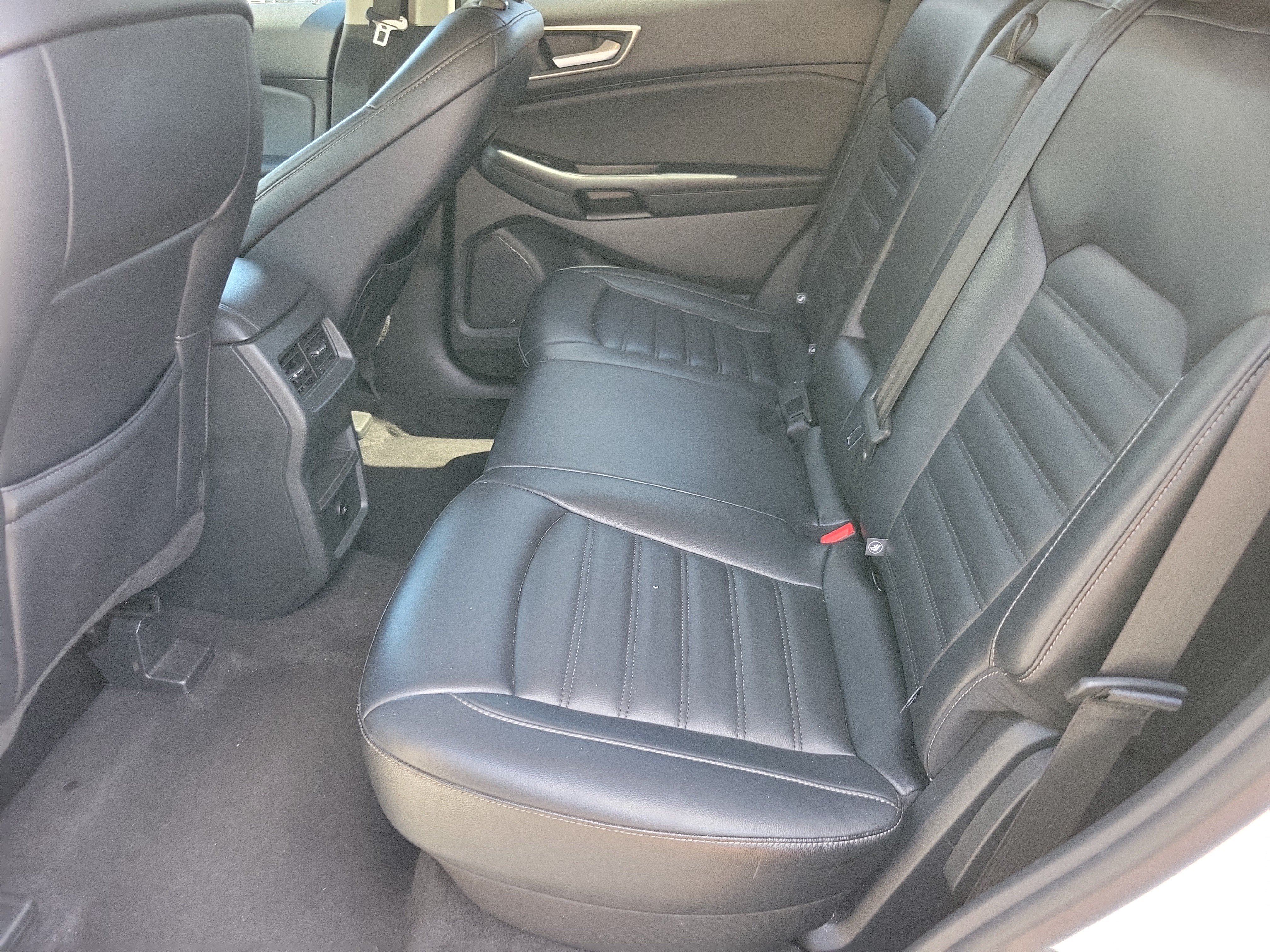 Used 2024 Ford Edge SEL AWD/4WD image 8