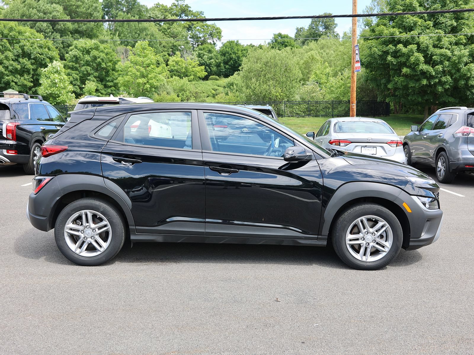 Certified 2023 Hyundai Kona SE w/ Cargo Package AWD/4WD image 8