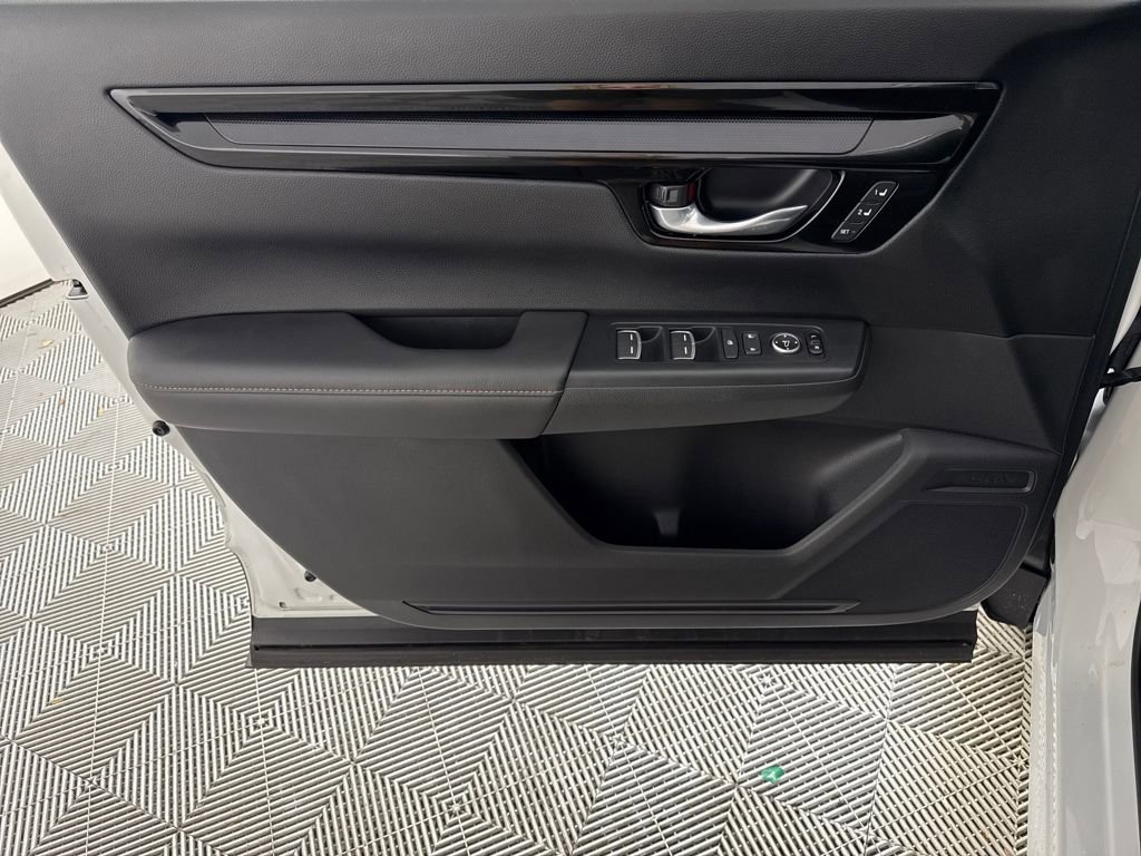 Used 2024 Honda CR-V Sport Touring image 9