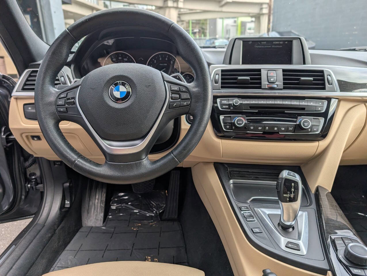 Used 2017 BMW 330e RWD image 11