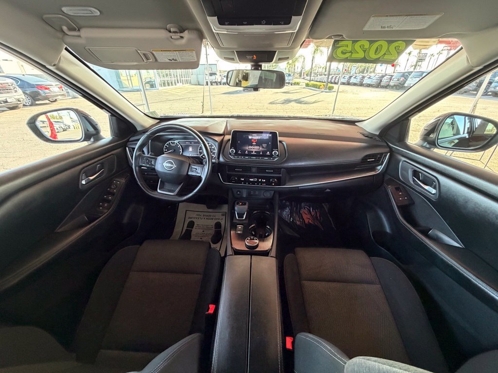 Certified 2025 Nissan Rogue SV AWD/4WD image 16