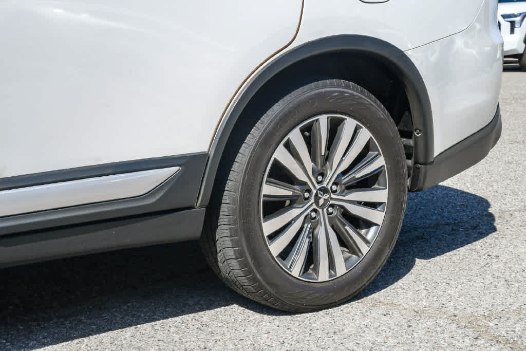 Used 2019 Mitsubishi Outlander GT AWD/4WD image 11