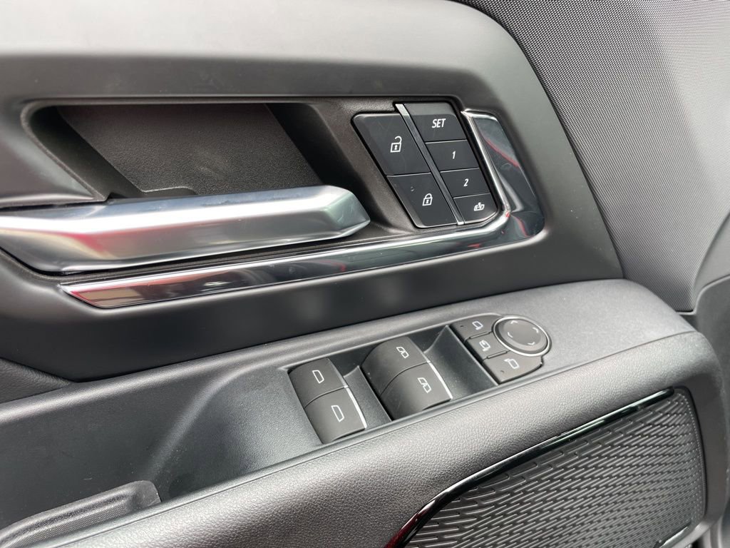 New 2024 Chevrolet Silverado EV RST AWD/4WD image 12