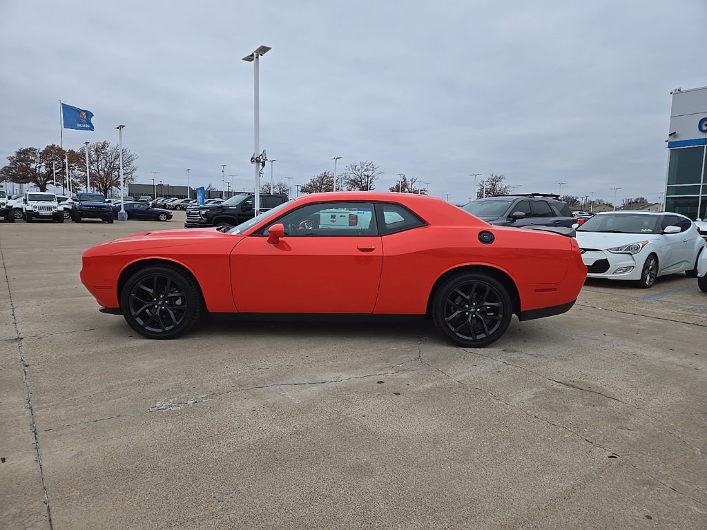 Used 2021 Dodge Challenger SXT w/ Blacktop Package image 5