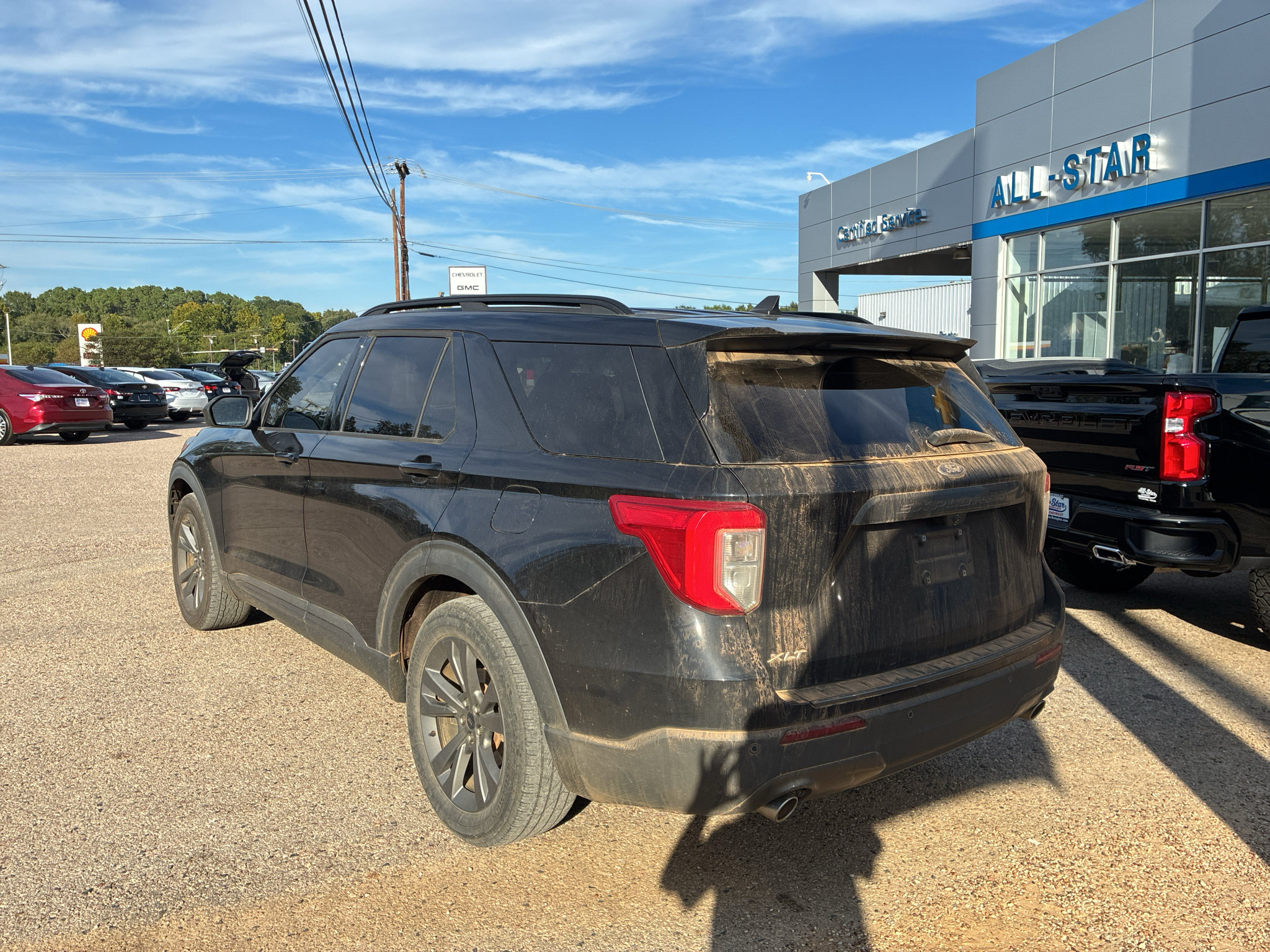 Used 2021 Ford Explorer XLT w/ Equipment Group 202A RWD image 30