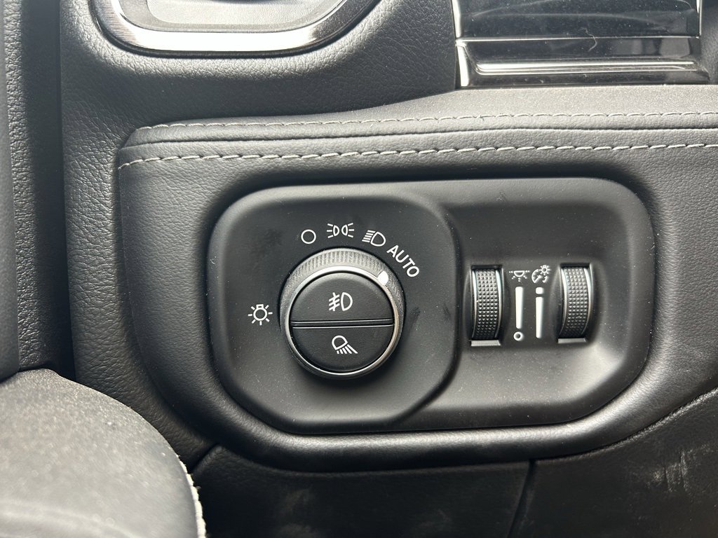 New 2025 RAM 2500 Limited image 13