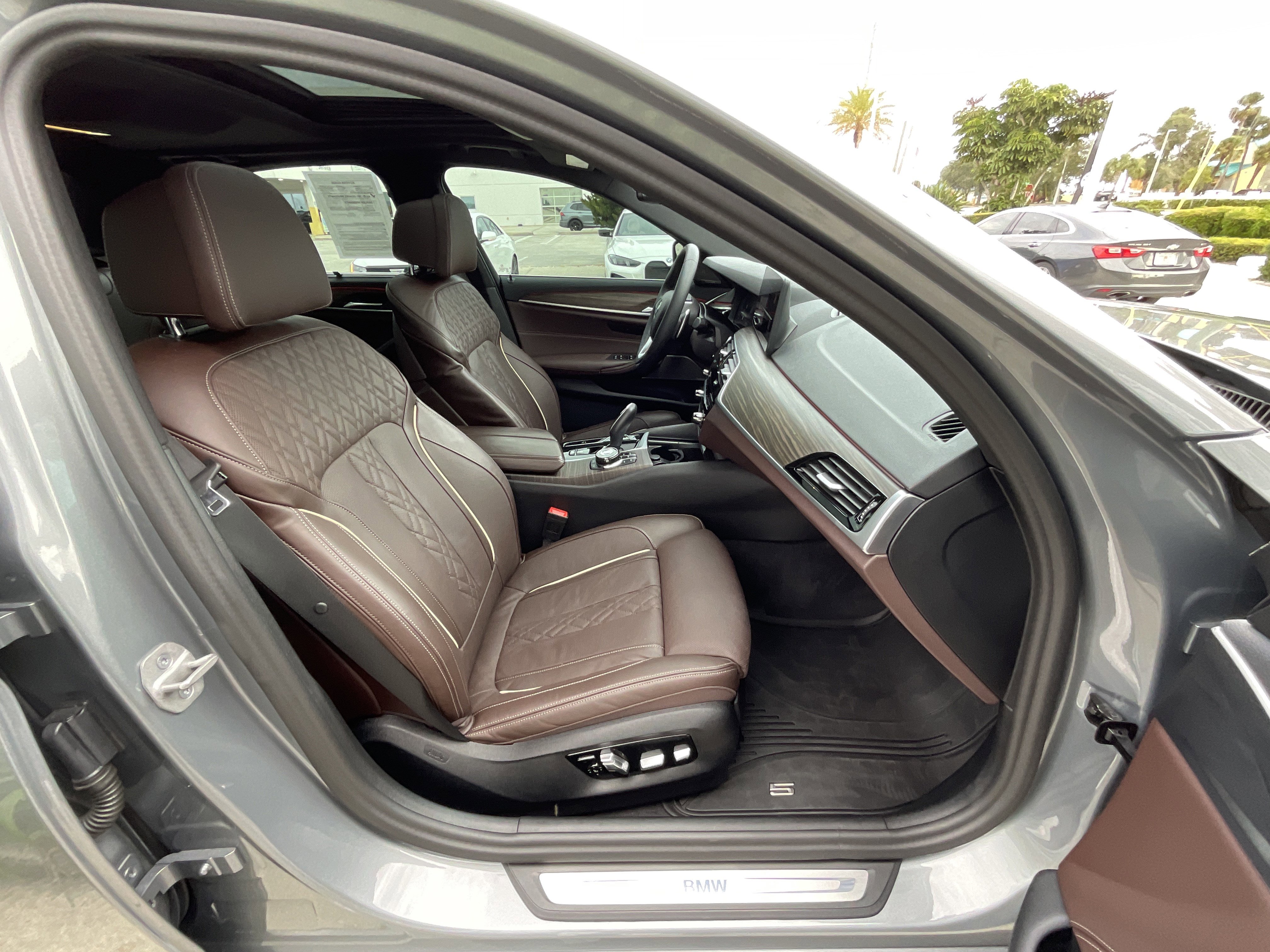 Certified 2023 BMW 540i w/ Executive Package image 21