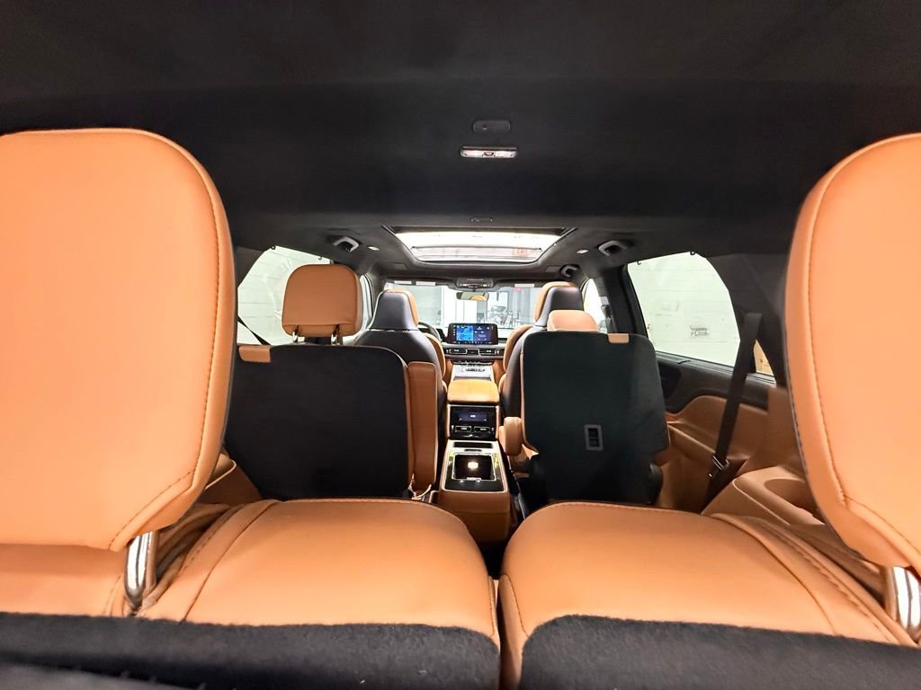Used 2025 Lincoln Aviator Black Label image 55