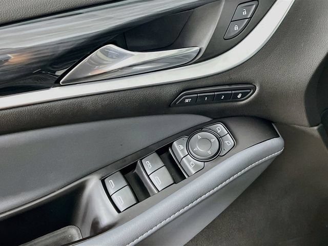 Used 2020 Buick Enclave Premium w/ Sun and Sites Package AWD/4WD image 9