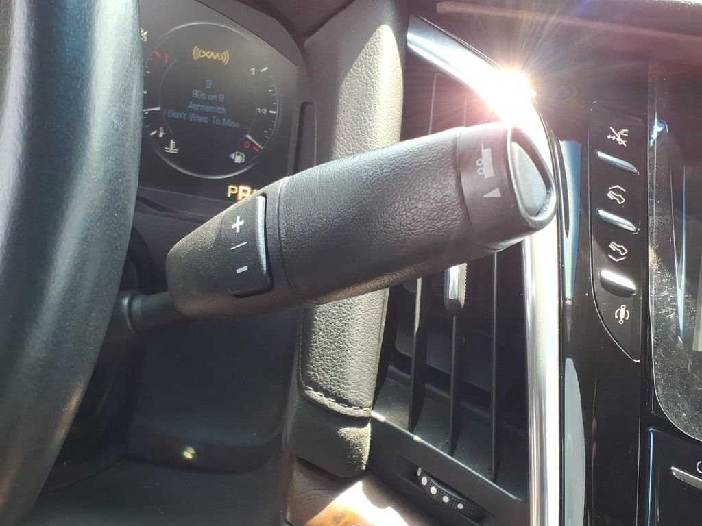 Used 2015 Cadillac Escalade Premium AWD/4WD image 16