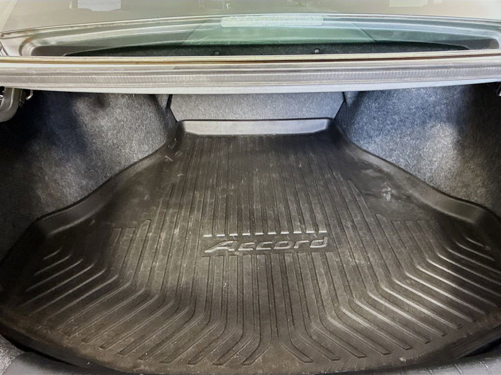 Used 2015 Honda Accord Touring image 26