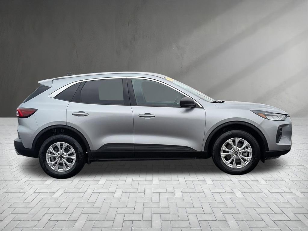 Used 2023 Ford Escape Active image 9