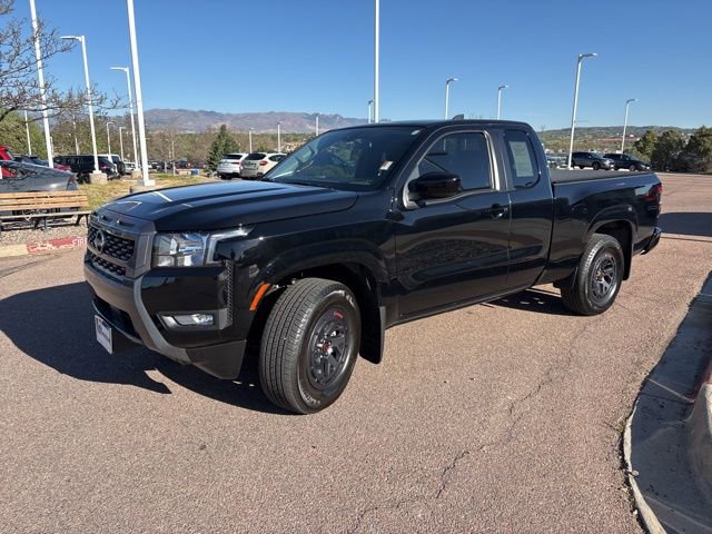 Used 2025 Nissan Frontier SV w/ SV Convenience Package RWD image 3