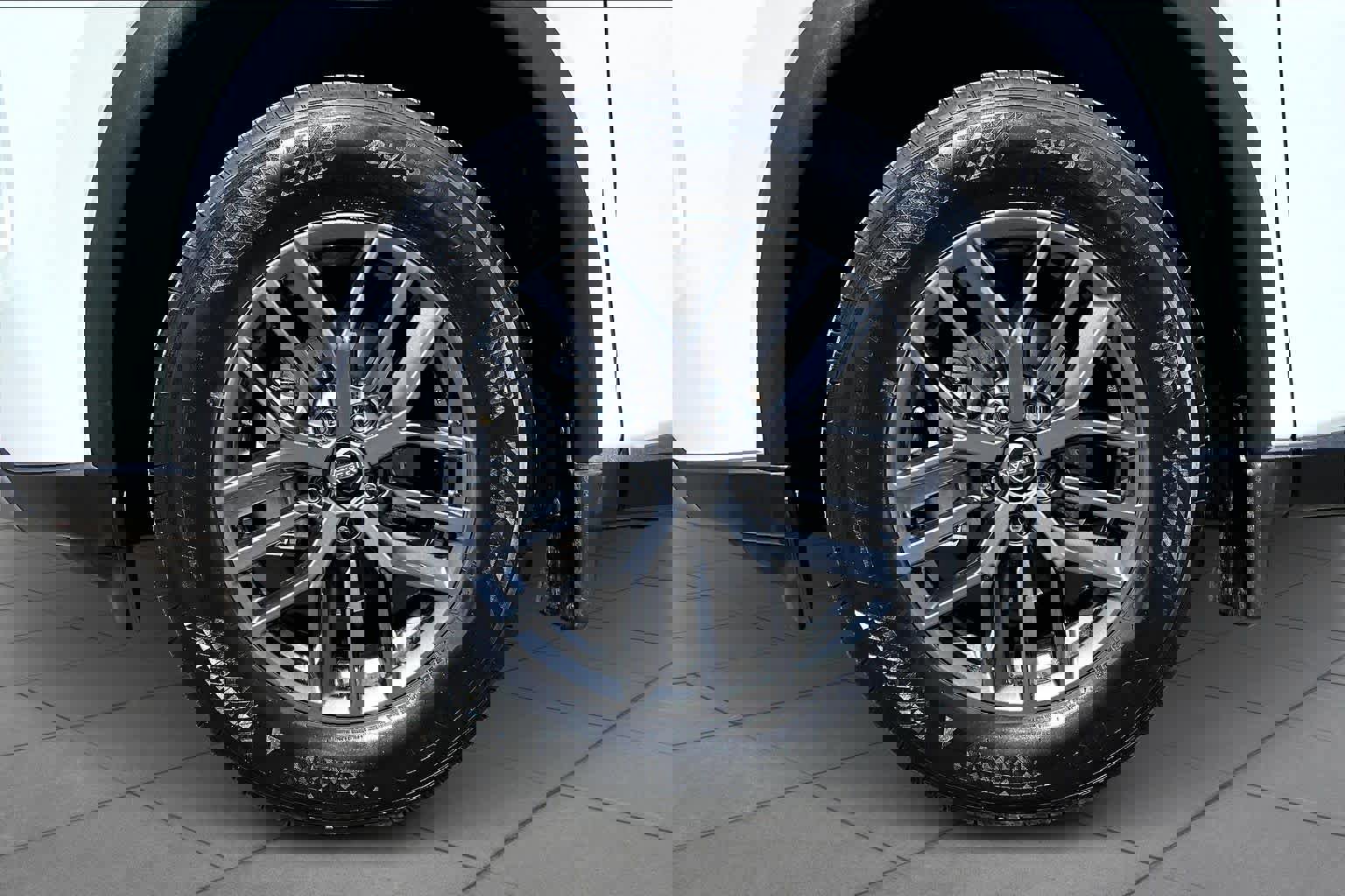 Used 2023 Nissan Rogue S image 11