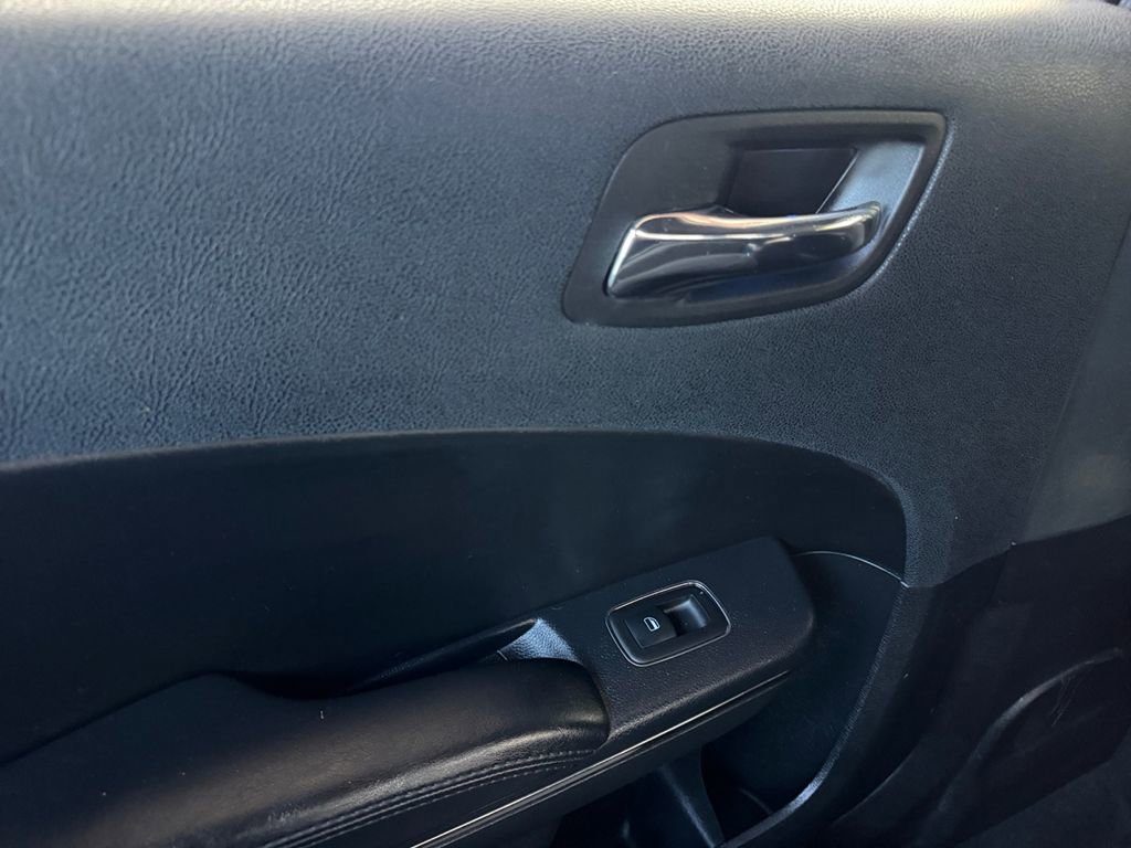 Used 2013 Dodge Charger SE w/ Sport Appearance Group RWD image 33