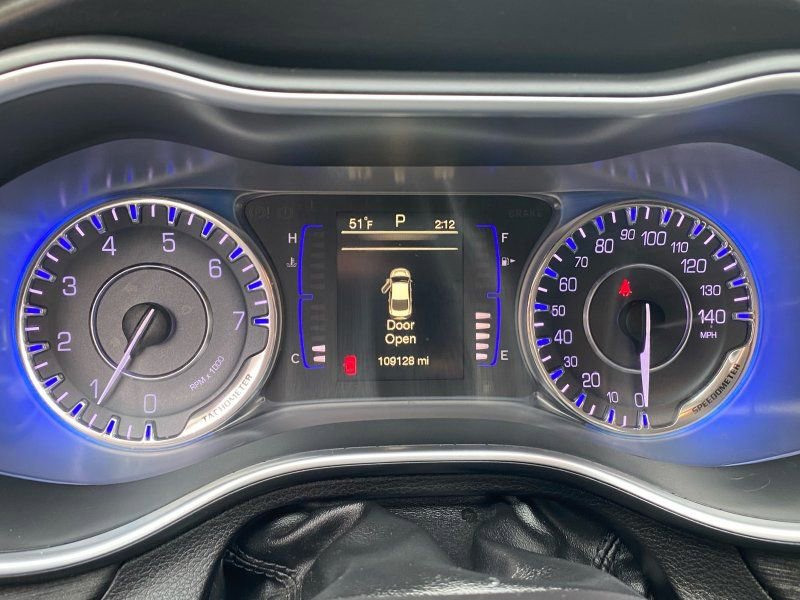 Used 2017 Chrysler 200 LX w/ Touring Convenience Group image 13