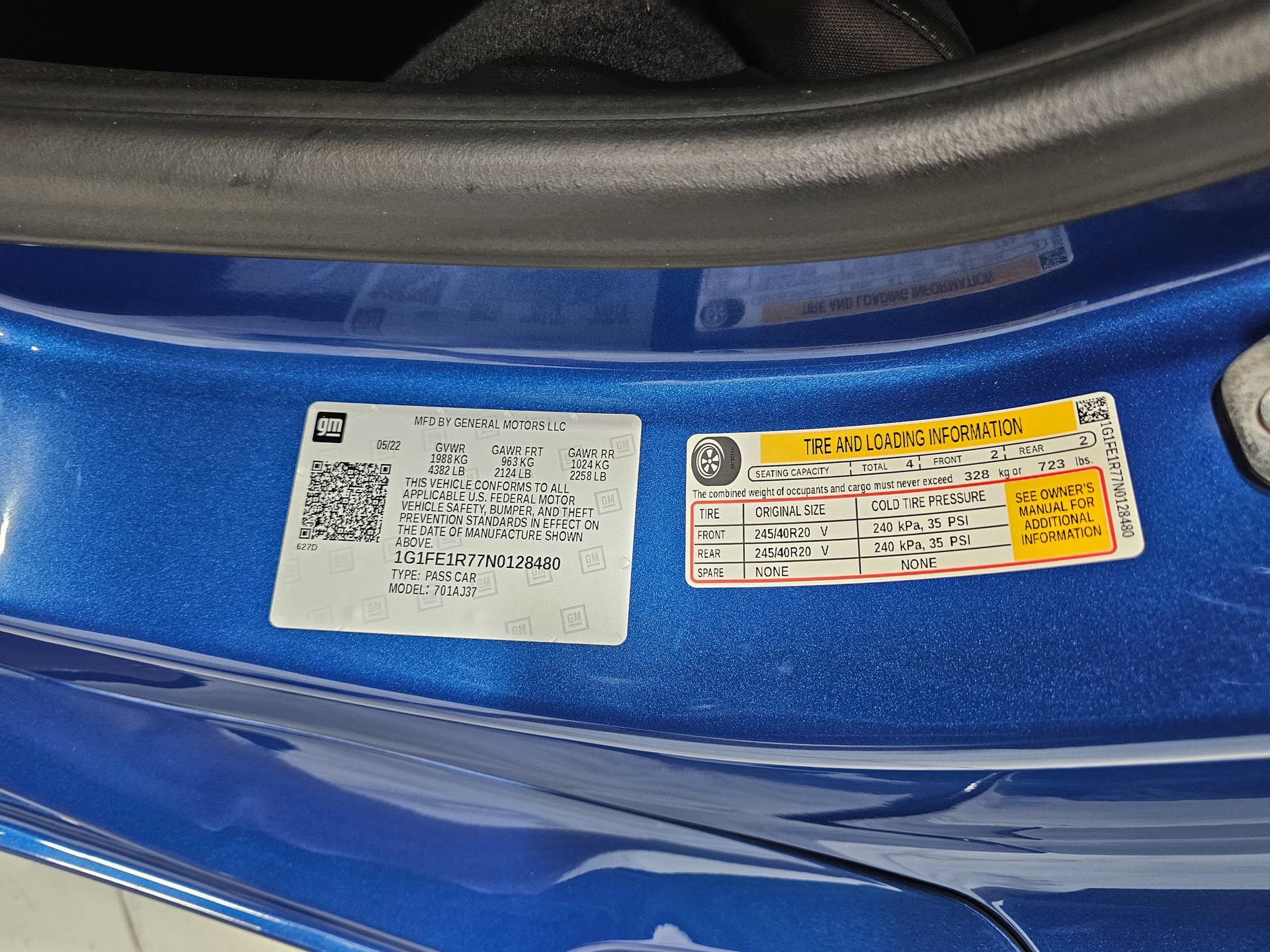 Used 2022 Chevrolet Camaro LT RWD image 16
