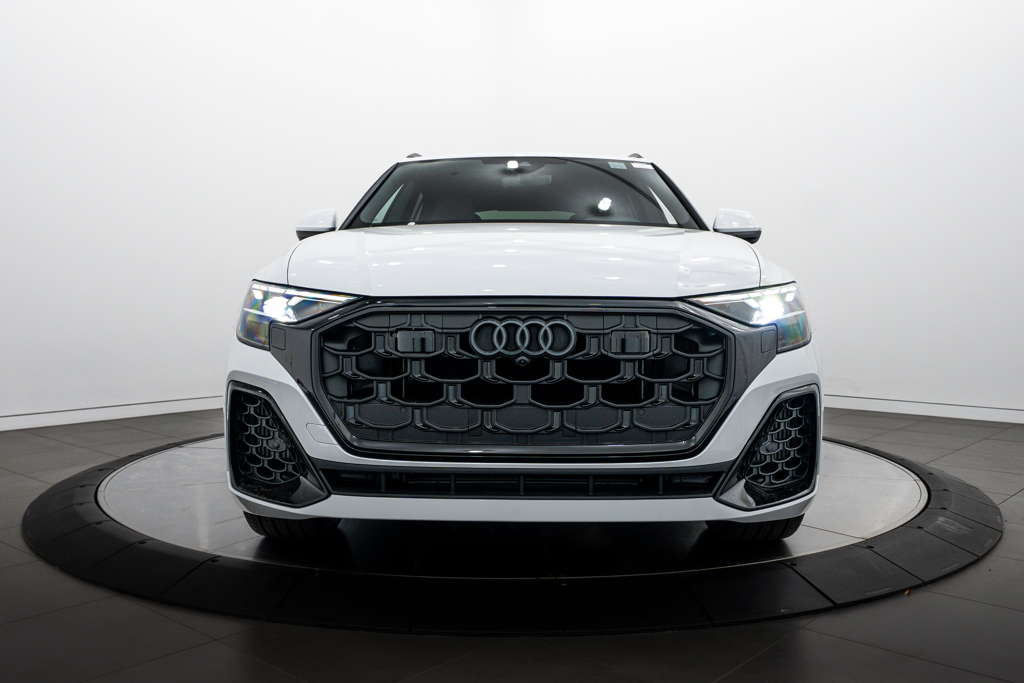 New 2026 Audi Q8 Premium Plus AWD/4WD image 21