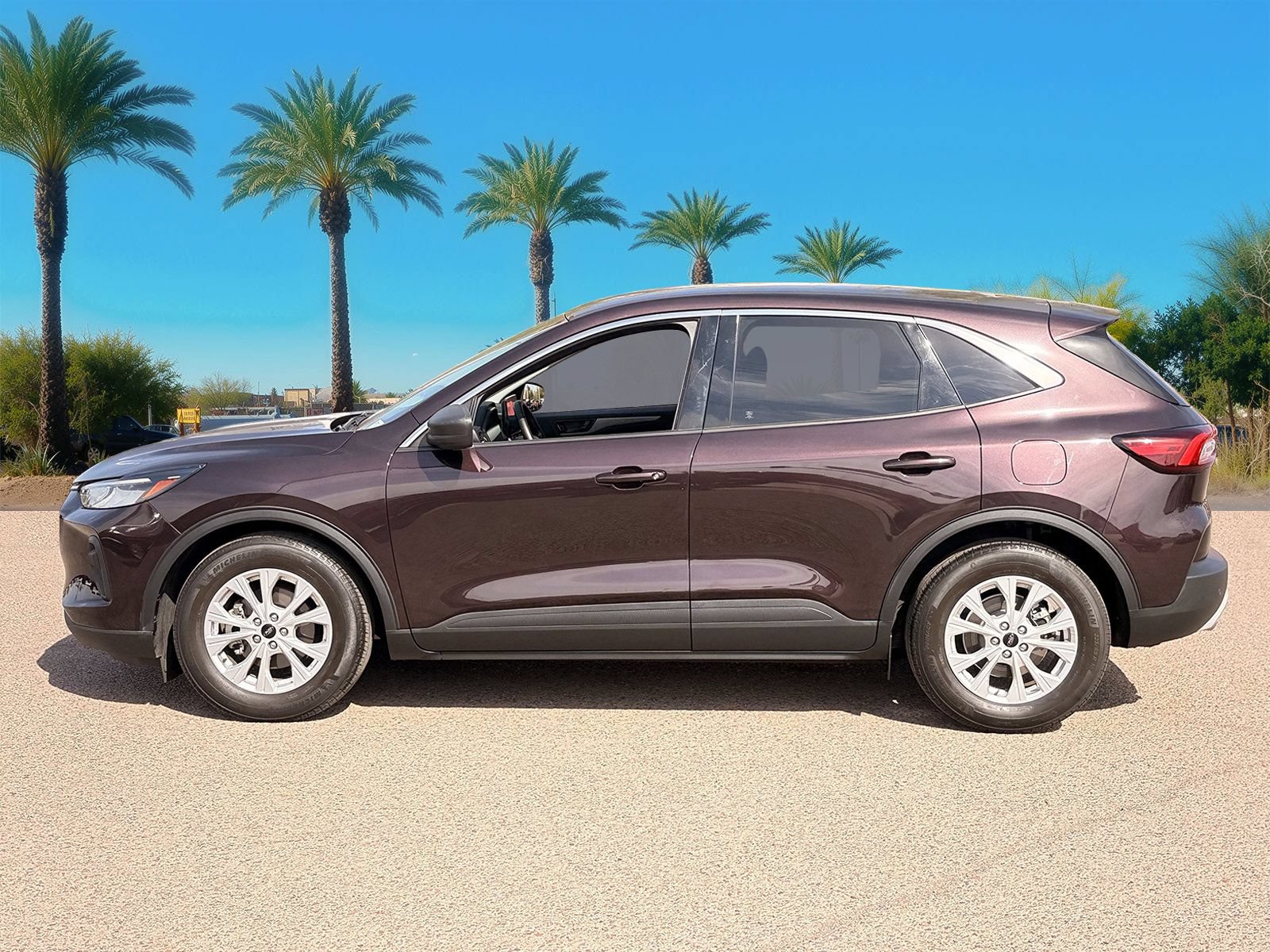Certified 2023 Ford Escape Active w/ Tech Pack #1 FWD image 2