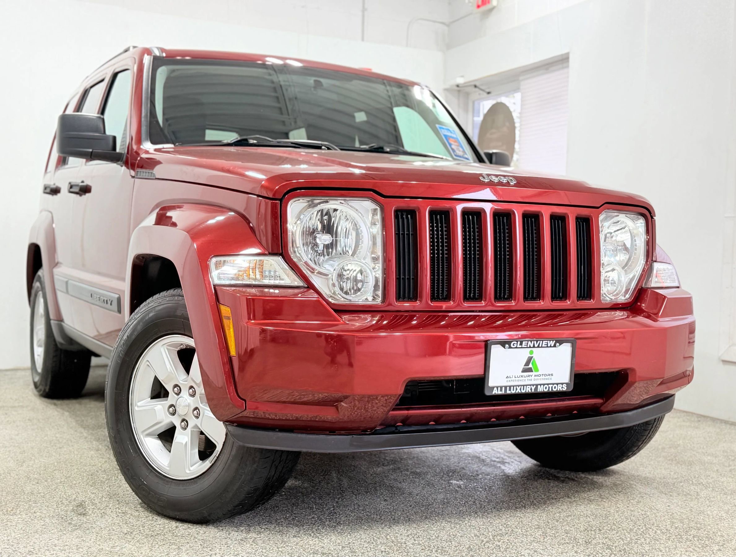 Used 2009 Jeep Liberty Sport w/ Popular Equipment Group AWD/4WD image 3