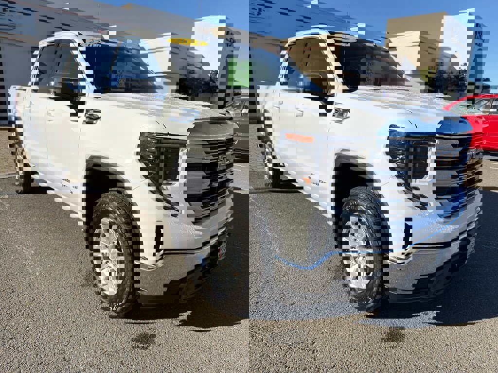 Used 2024 GMC Sierra 1500 SLE image 10