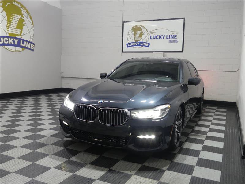 Used 2019 BMW 740i xDrive w/ M Sport Package AWD/4WD image 4