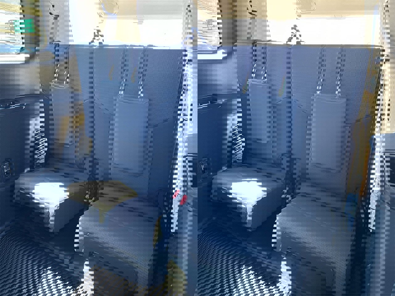 Used 2025 Lexus GX 550 w/ Cold Area Package image 31