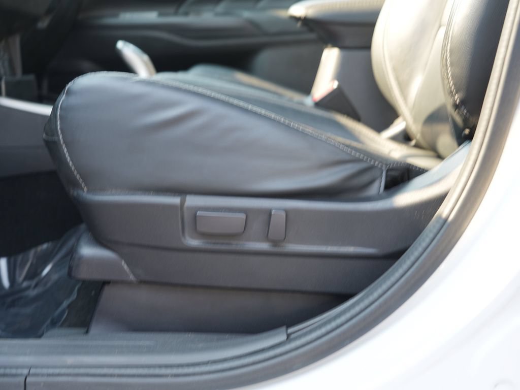 Used 2018 Mitsubishi Outlander GT AWD/4WD image 14