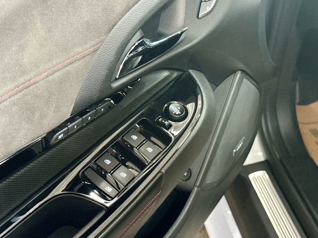 Used 2015 Chevrolet SS RWD image 18