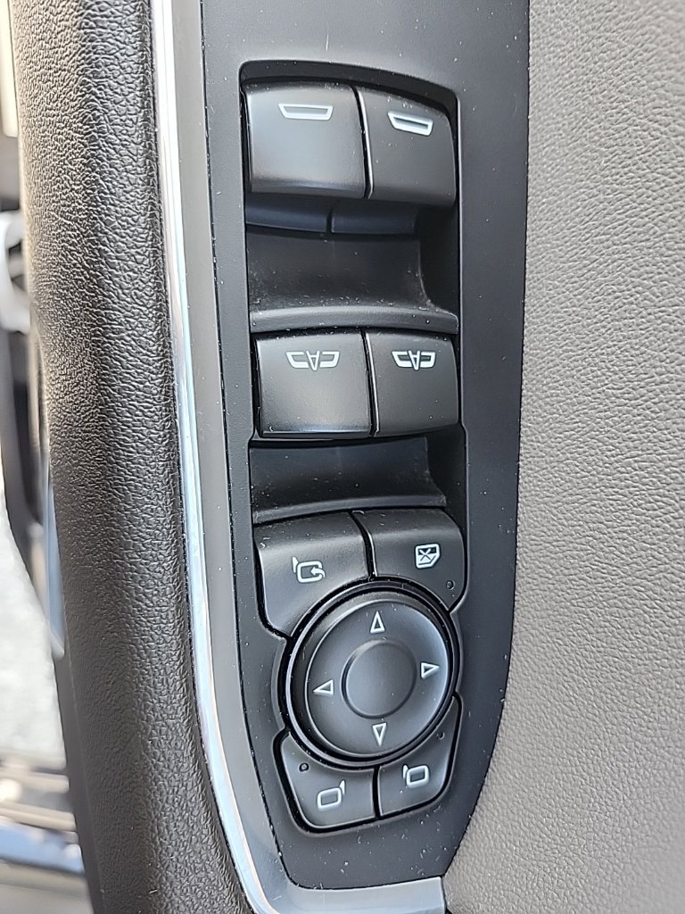 Used 2025 GMC Sierra 1500 SLT AWD/4WD image 22