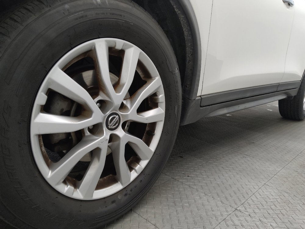 Used 2019 Nissan Rogue SV image 31