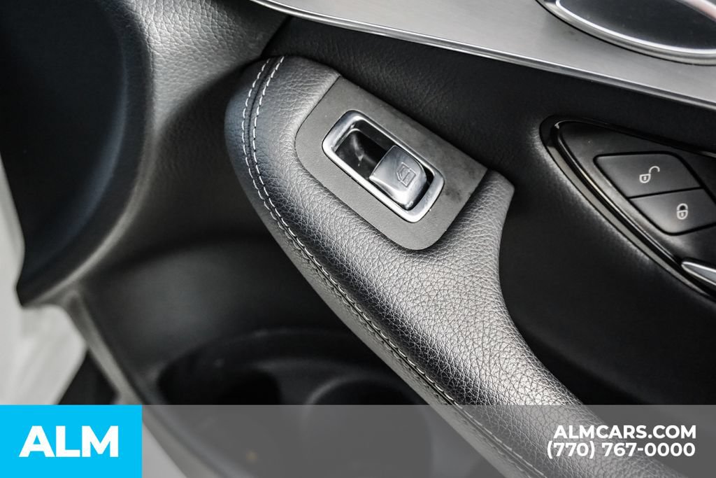 Used 2022 Mercedes-Benz GLC 300 4MATIC Coupe image 44