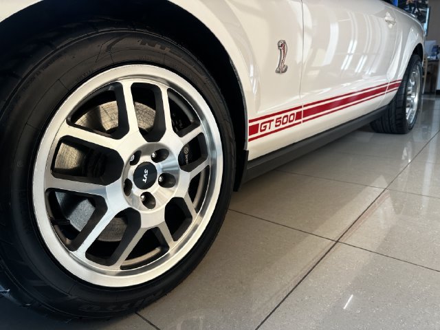 Used 2008 Ford Mustang Shelby GT500 RWD image 11