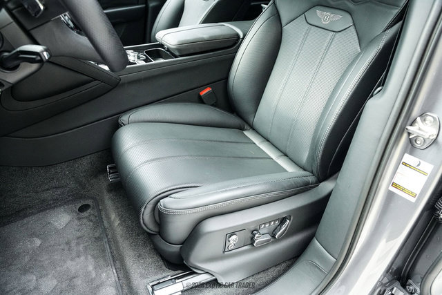 Used 2024 Bentley Bentayga Extended Wheelbase AWD/4WD image 42
