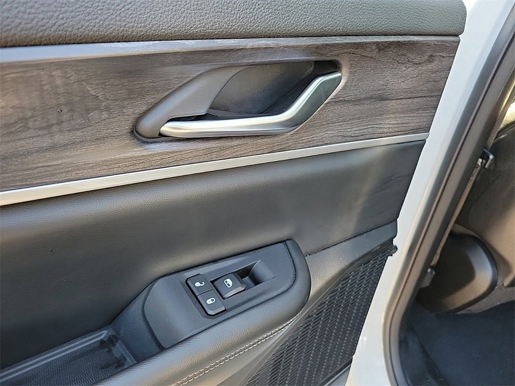 Used 2023 Jeep Grand Cherokee Limited image 14