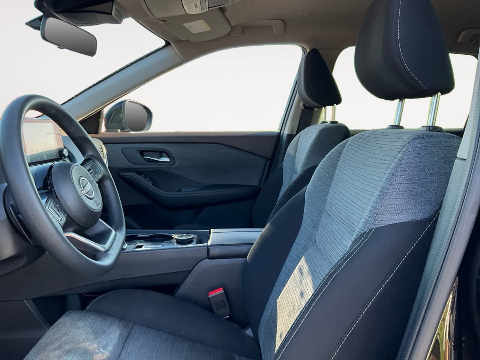 Used 2023 Nissan Rogue SV AWD/4WD image 10