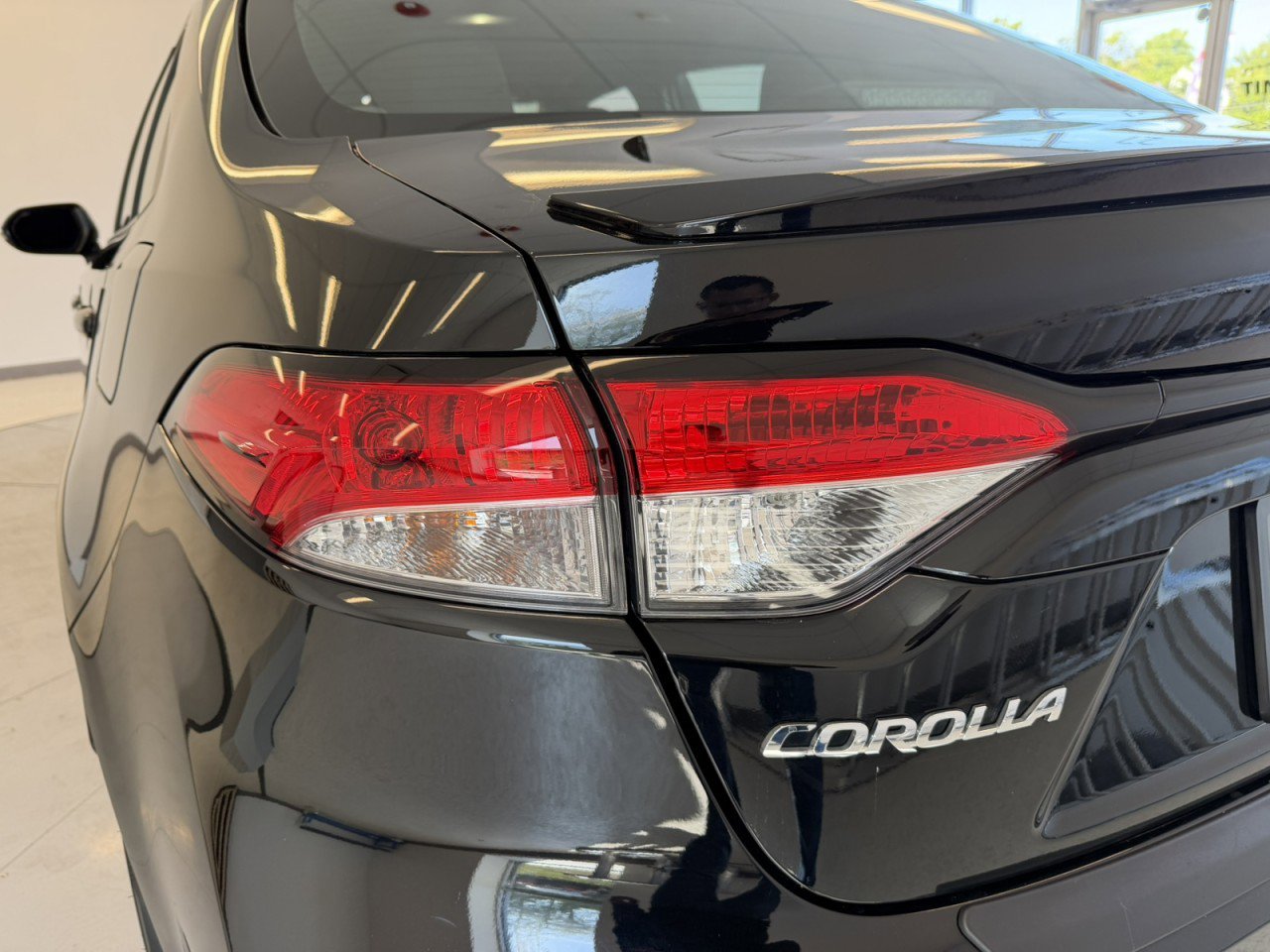 Used 2023 Toyota Corolla SE w/ Carpet Mat Package (TMS) FWD image 37