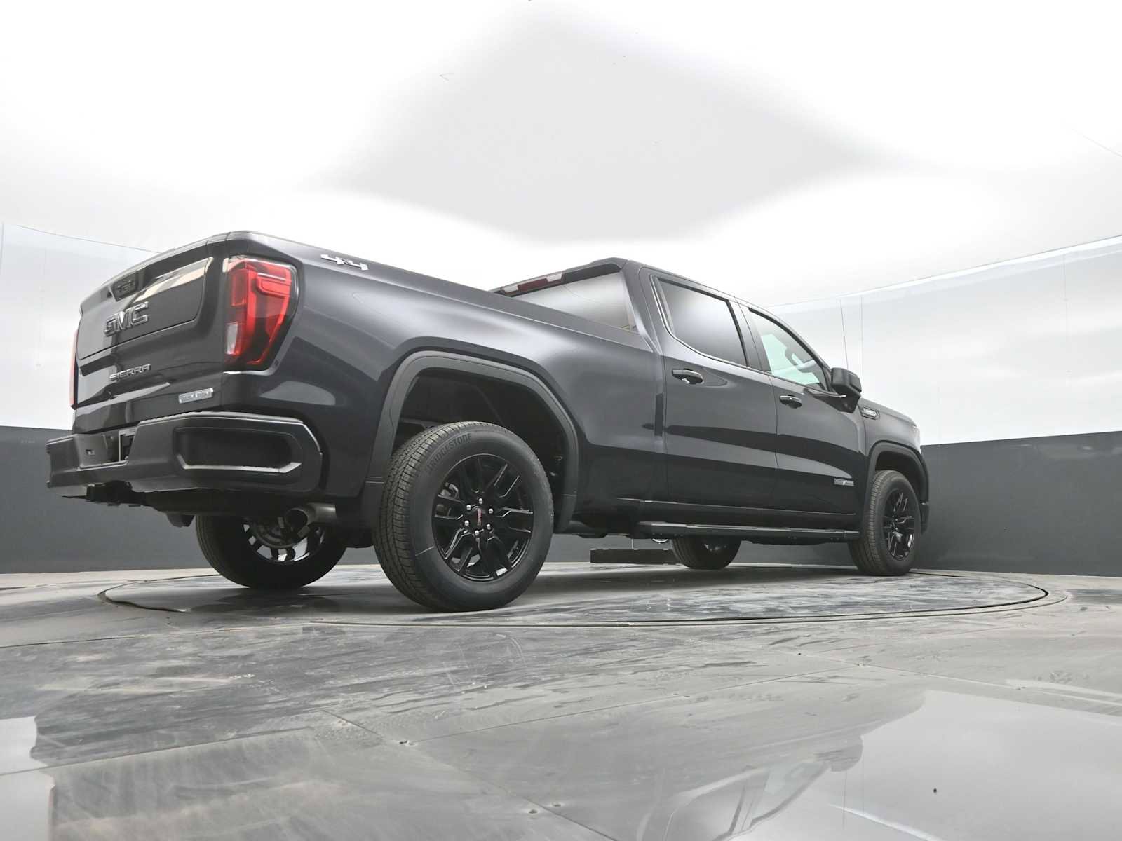 New 2025 GMC Sierra 1500 Elevation w/ LPO, Elevation Black Package image 29