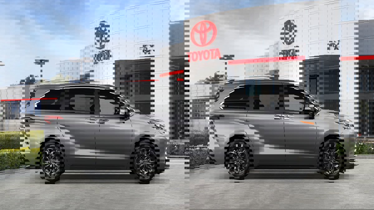New 2026 Toyota Sienna Platinum AWD/4WD image 12