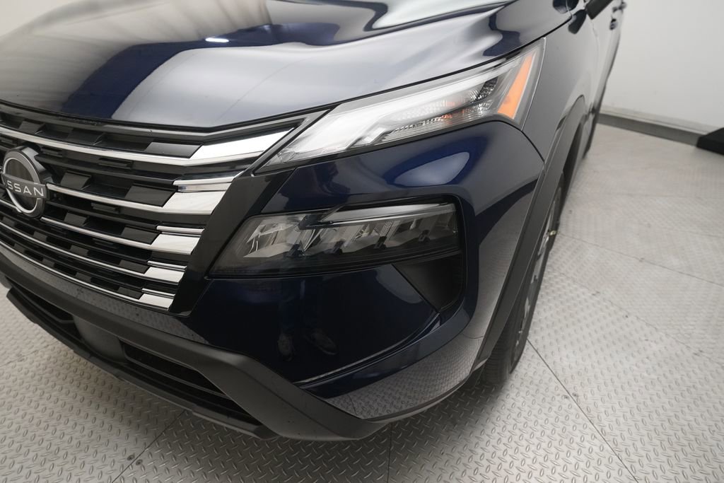 Certified 2026 Nissan Rogue SV image 23