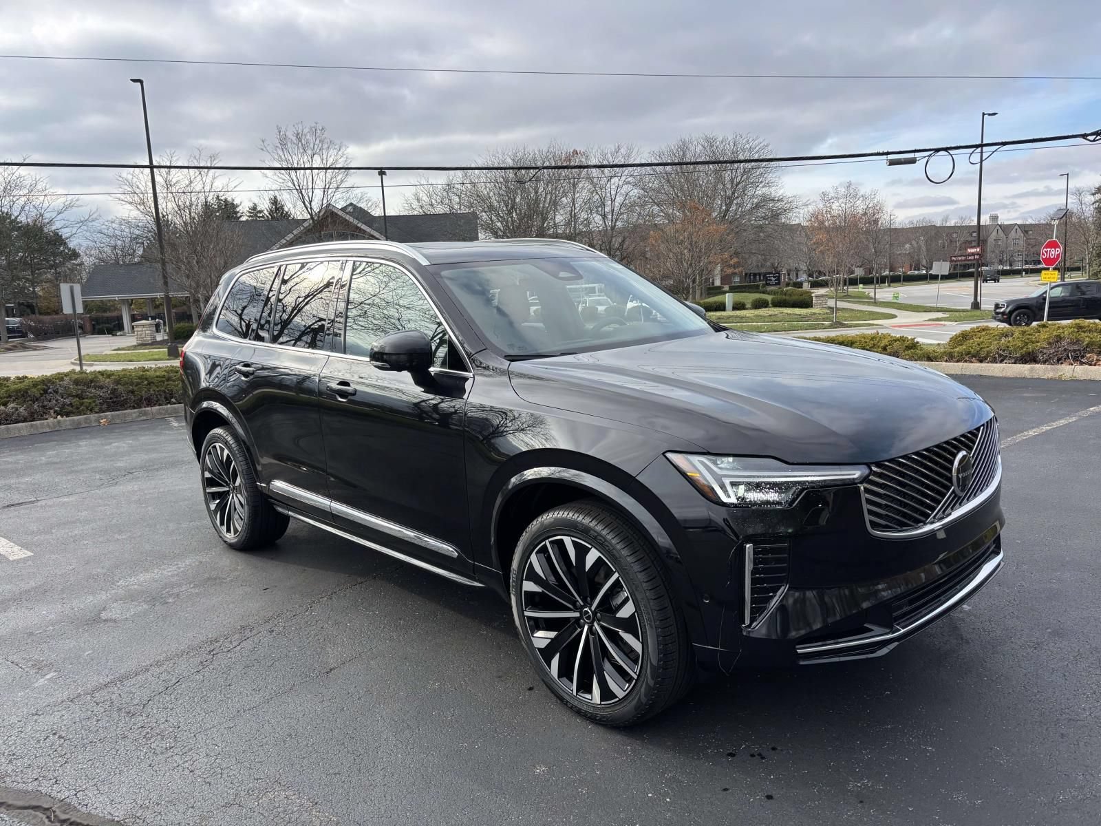 New 2026 Volvo XC90 B6 Plus w/ Protection Package Premier AWD/4WD image 1