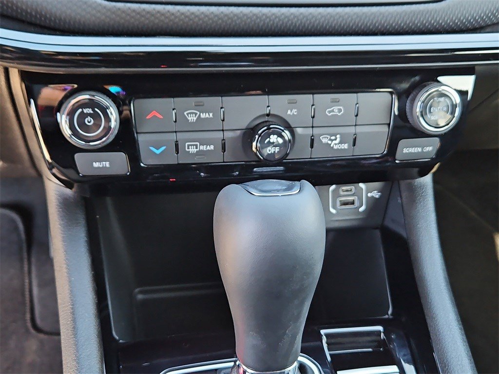 New 2026 Jeep Compass Latitude image 28