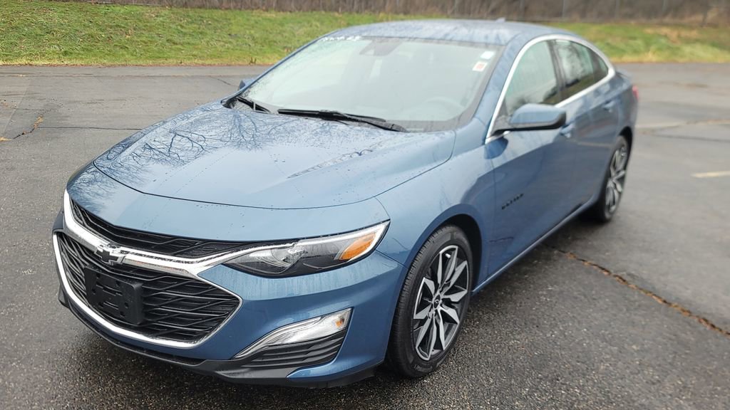 Used 2025 Chevrolet Malibu RS w/ LPO, Floor Liner Package image 3