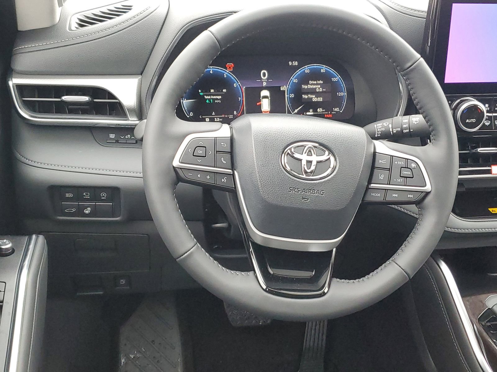 New 2026 Toyota Highlander Platinum image 12