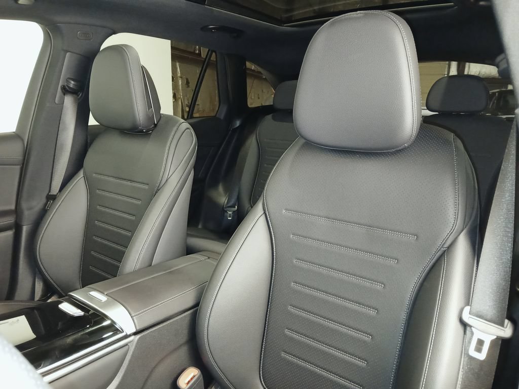 Used 2026 Mercedes-Benz GLC 300 4MATIC image 11