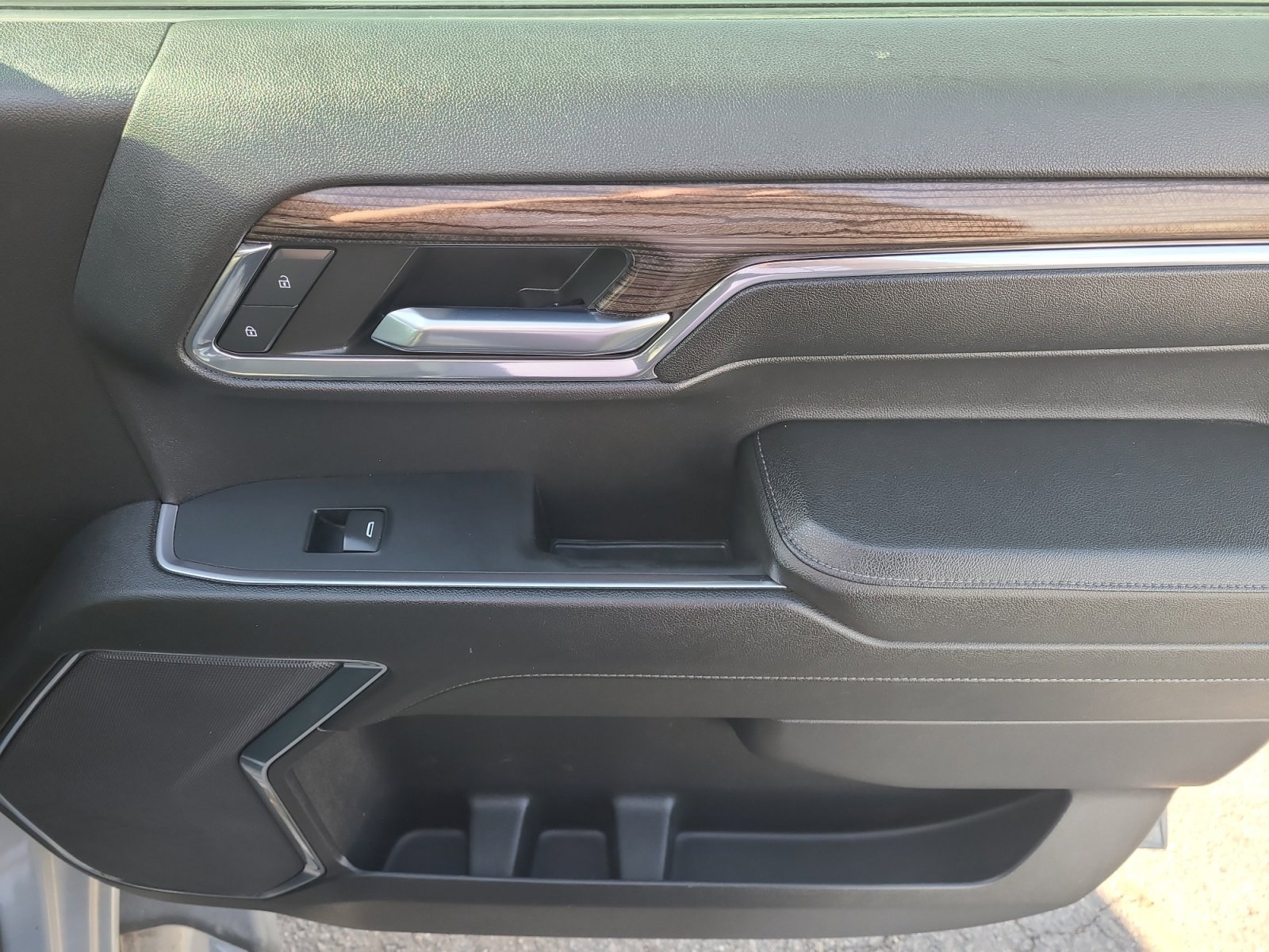 Used 2024 Chevrolet Silverado 1500 LT w/ Z71 Off-Road Package image 31