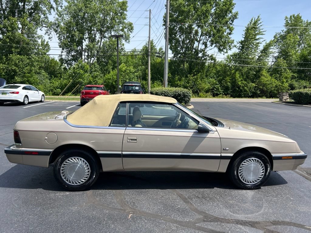Used 1992 Chrysler LeBaron LX FWD image 11