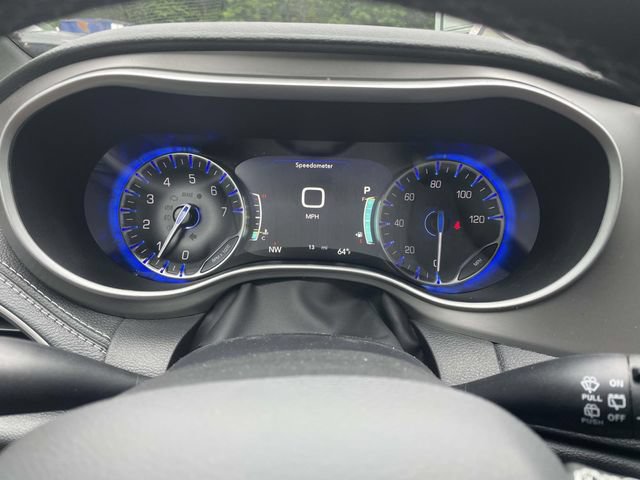 New 2027 Chrysler Pacifica Select FWD image 21