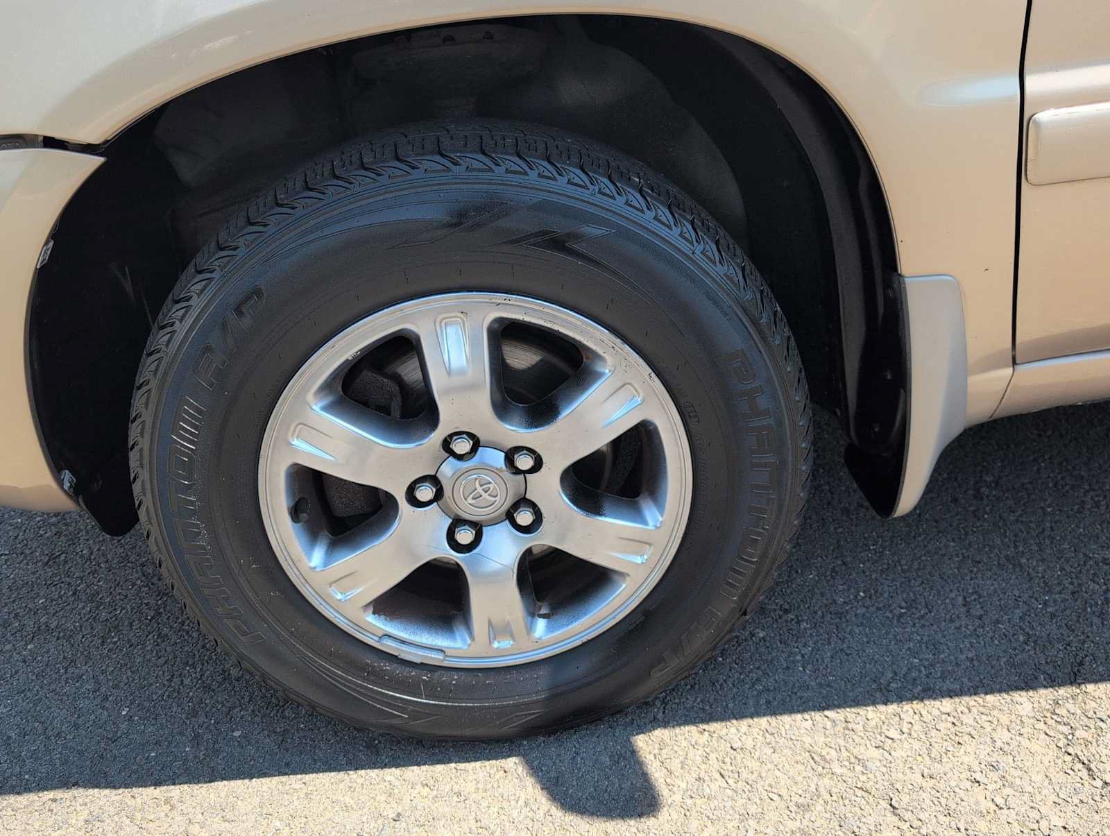 Used 2004 Toyota Highlander 2WD V6 image 14